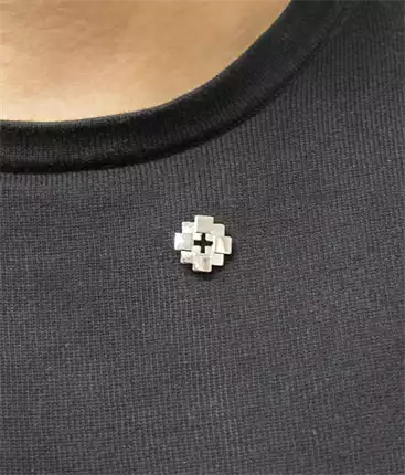 Pin Facettenkreuz