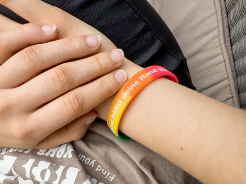 Preview: Silikonarmband Regenbogen Größe: M