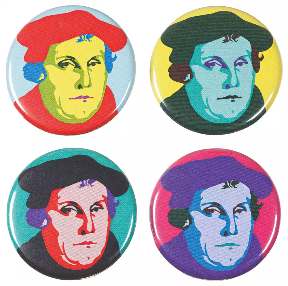 Button Luther