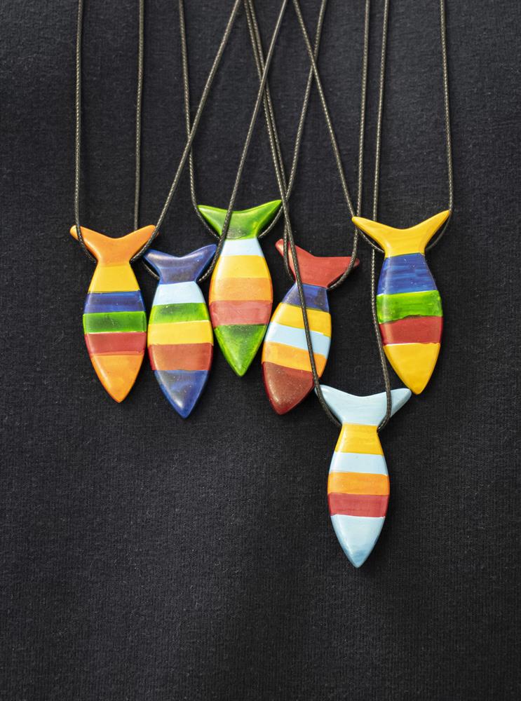 Kette Regenbogenfisch aus Speckstein Kette Regenbogenfisch aus Speckstein