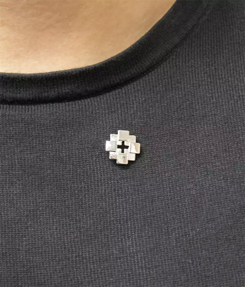 Pin Facettenkreuz